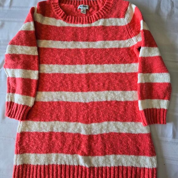 Size Medium Old Navy Coral & White Striped 3/4 Sleeve Sweater - Picture 4 of 10